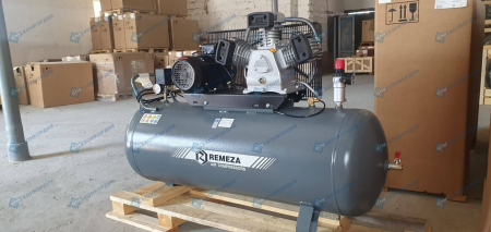 Поршневой компрессор Remeza СБ4/С-200.LB40 фото